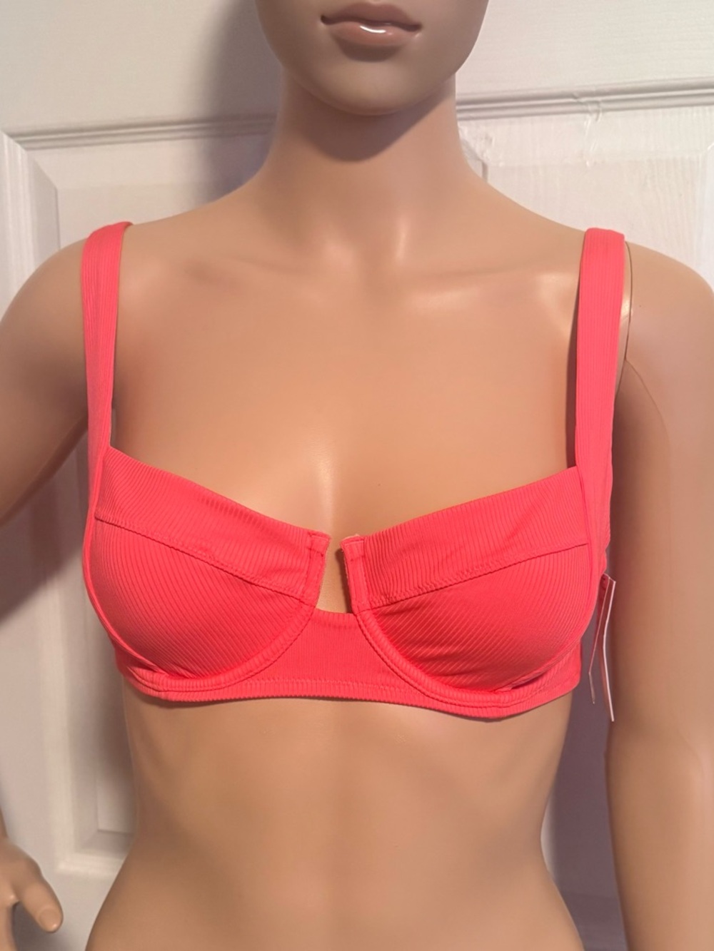 Victoria’s Secret Coral Blaze Rib Unlined Bikini Swim Top Bra Cup Size 32 D